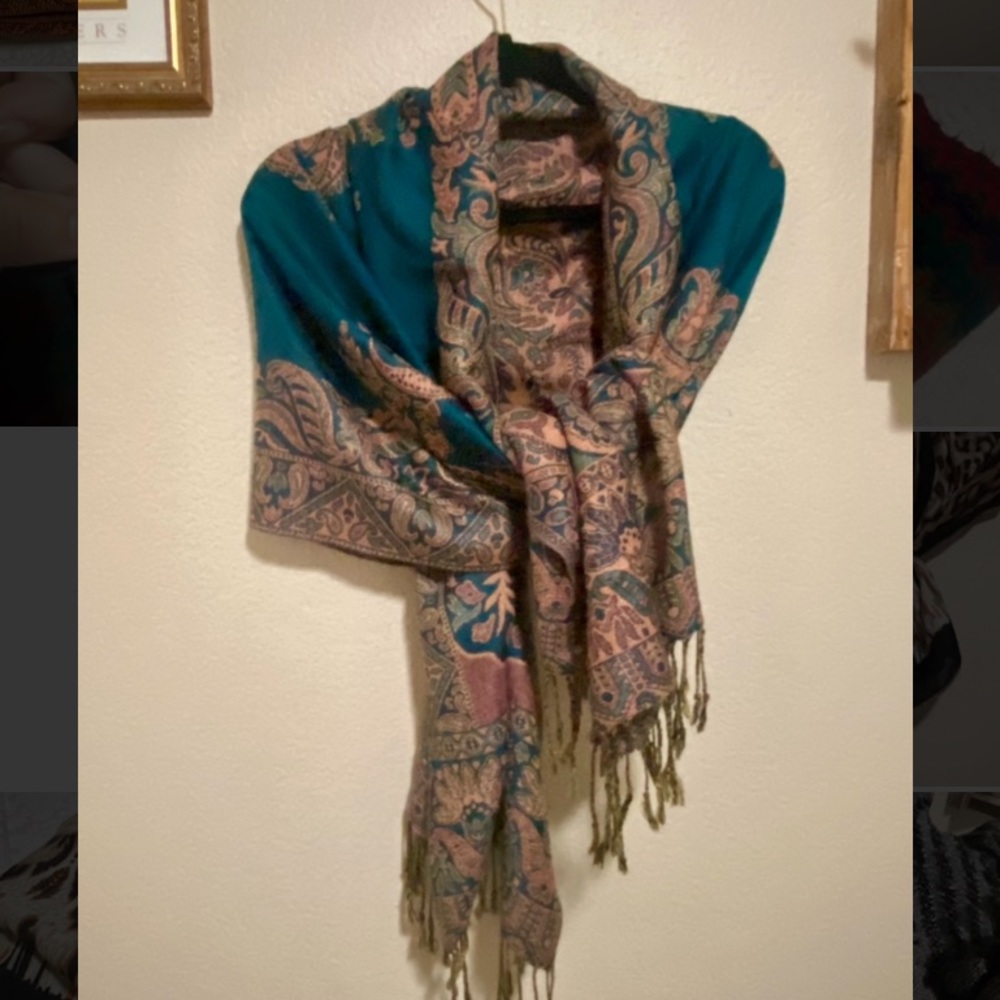 Paisley print scarf